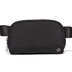 Lululemon Everywhere Belt Bag Black with Silver Drop